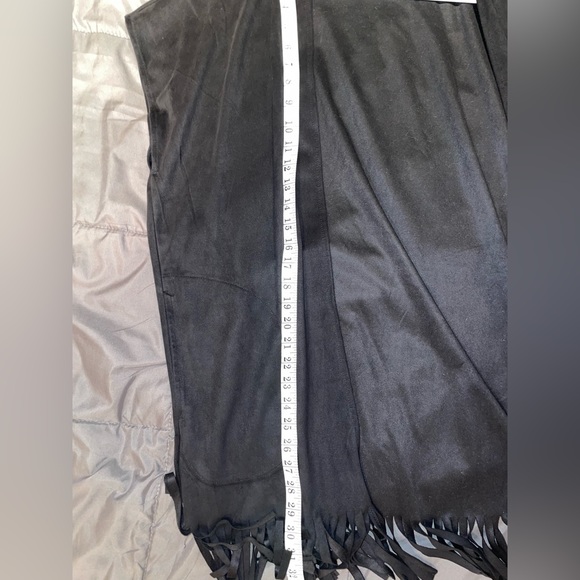 Cupio Black Fringe Kimono - Picture 3 of 5